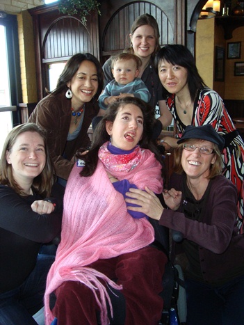Rebecca_with_friends_350.JPG